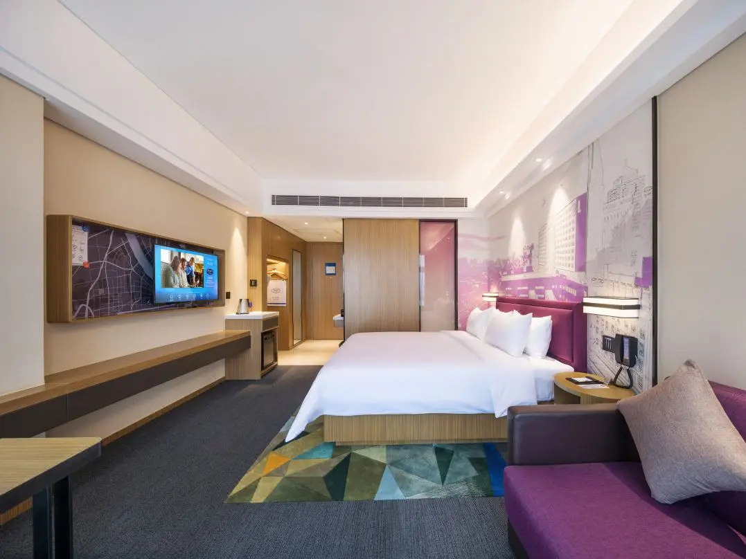 Hampton by Hilton Olympic Center